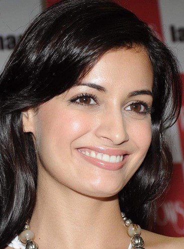 which is the favourite lipstick of Dia Mirza