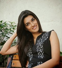 Kriti Sanon Hot And Sexy thighs Show Hd Images