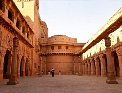 15 Palaces In India That Look Too Magical To Be Real