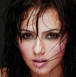 Sana Khan Hot Pics