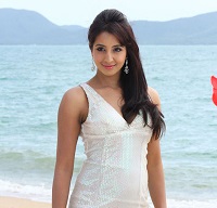 Super Hot Actress Navel And Thigh Show