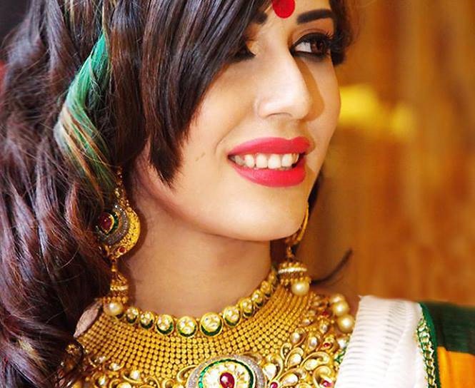 Photo Of Hot & Sexy Model Naila Nayem