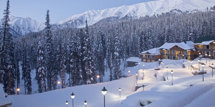 Gulmarg (Kashmir) Experience Snowfall in India