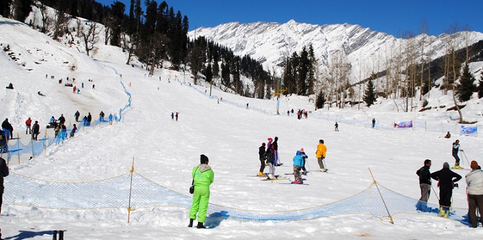 Manali (Himachal Pradesh) Experience Snowfall in India