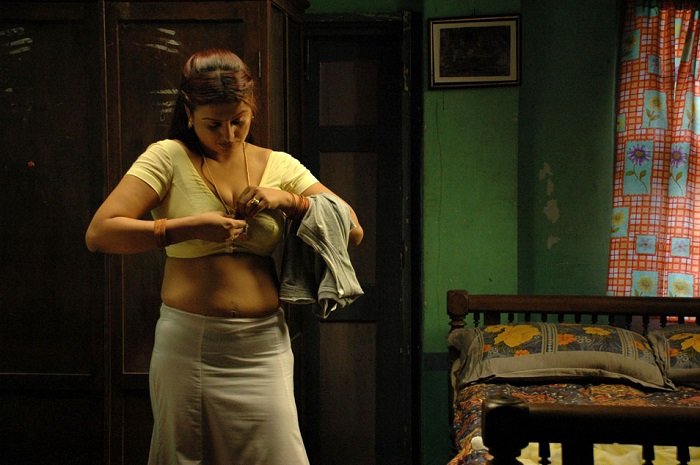 Actress sona Hot still pictures gallery