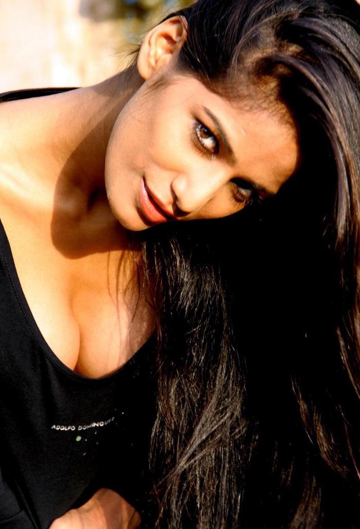 Sizzling Hot Bikini Bollywood Babes
