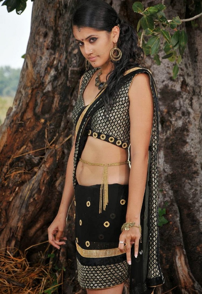 Hot Wet Tollywood Actresses Saree Pics