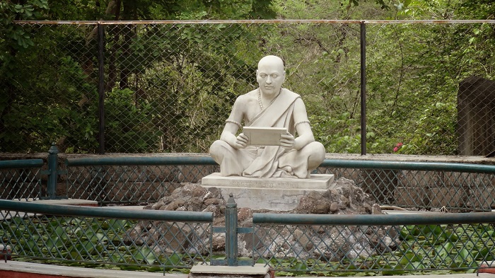 Bhaskaracharya rightly calculated the time taken by the earth to orbit the sun