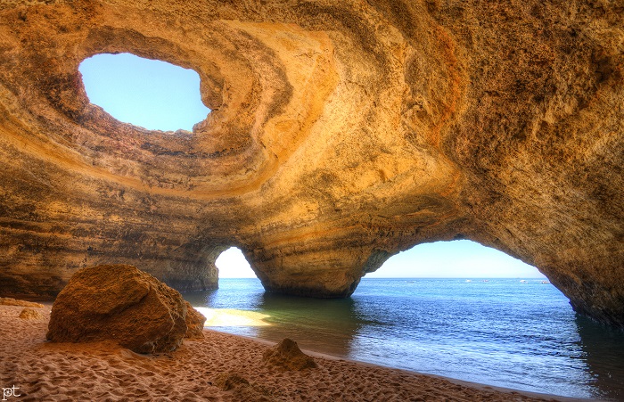 बेन्गैल समुद्री गुफा | Benagil Sea Cave