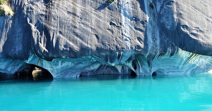 मार्बल गुफाएं | The Marble Caves