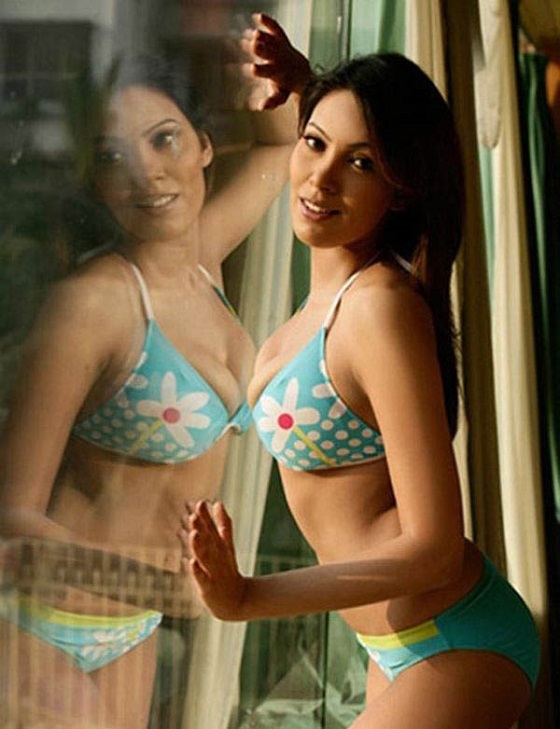 Munmun Dutta’s in Swimming Pool