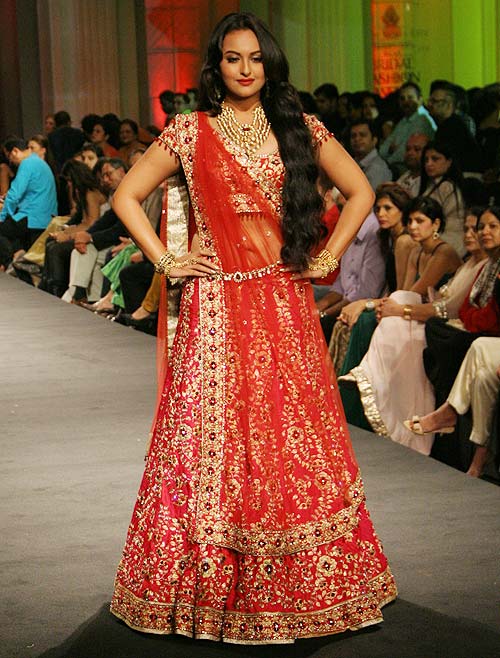 sonakshi sinha lehenga