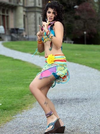 Taapsee Pannu In Mini Skirt In Veera