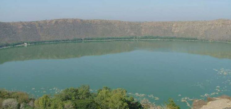 extraordinary-india Lonar Crater Lake