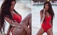 Poonam Pandey Hot Photos in Red Bikini