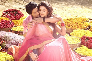 Shah Rukh Khan - Deepika Padukone Romantic