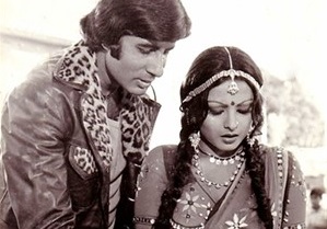 Amitabh Bachchan Rekha Romantic scene
