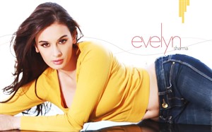 hot n sexy actress Evelyn Sharma images photos pics