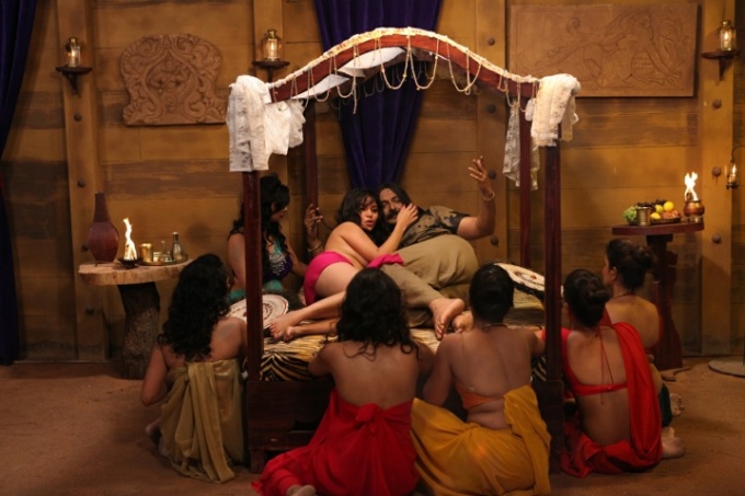 Kamasutra 3D movies sex on bed pictures