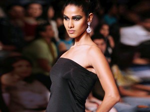 Nethra Raghuraman hot indian model pictures