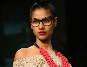 Nethra Raghuraman indian female model sexy look