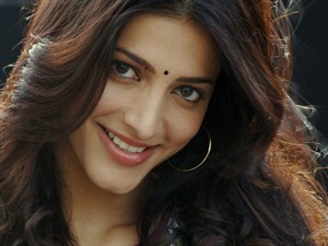 shruti hassan sexy images,hot photoshoot of shruti hassan ,shruti hassan cute face