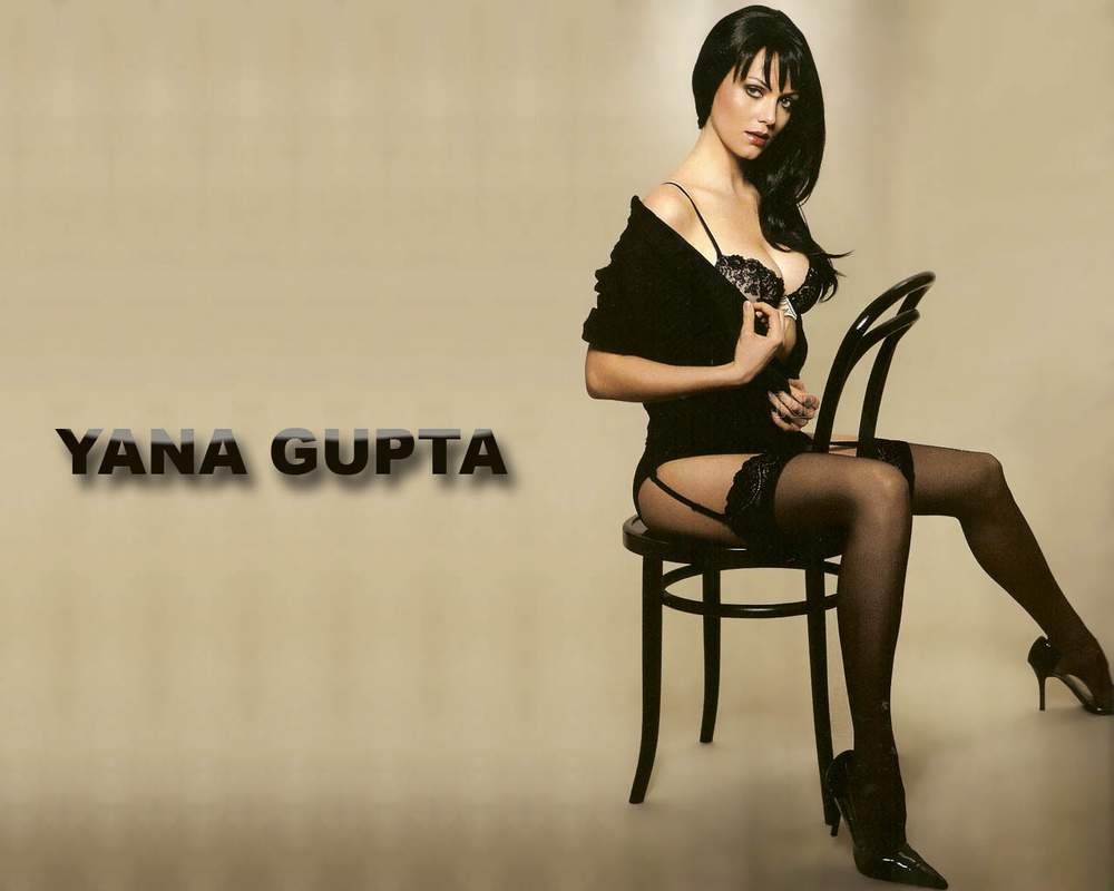 Yana Gupta model hot wallpapers