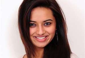 Isha chawla tamil telgu actress