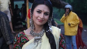 Tv Actress Divyanka Tripathi Hd Wallparers