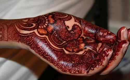 Tips To Make Mehndi Last Longer