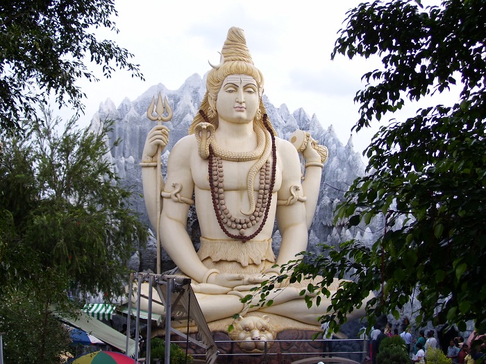 भगवान शिव को नीलकंठ क्यों कहा जाता है?