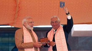 Narendra Modi presents OCI card to Portugal's Indian-Origin