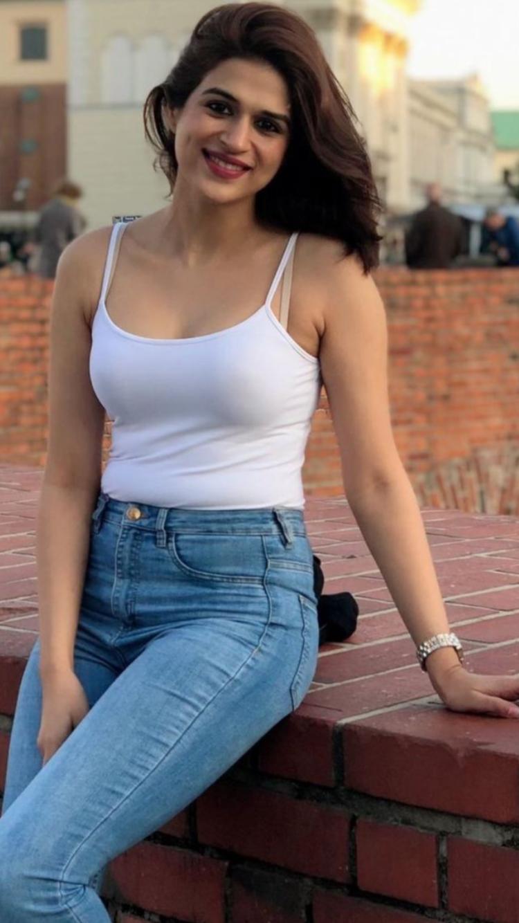 Awesome Actresses and Modals