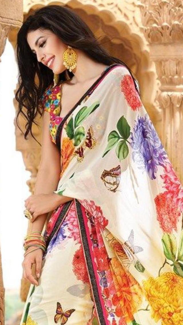 Beautiful Models in Saree