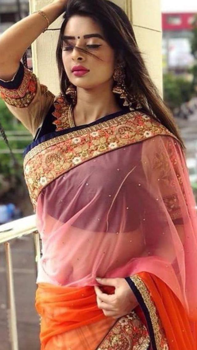 Beautiful Models in Saree