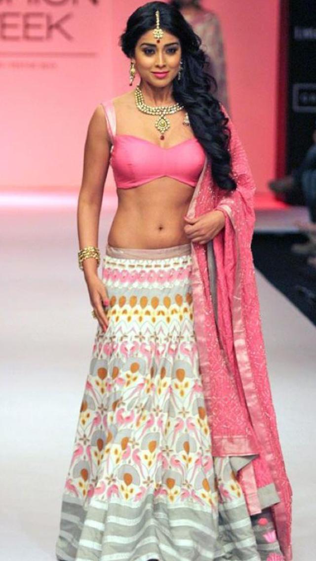 Beautiful Models in Saree