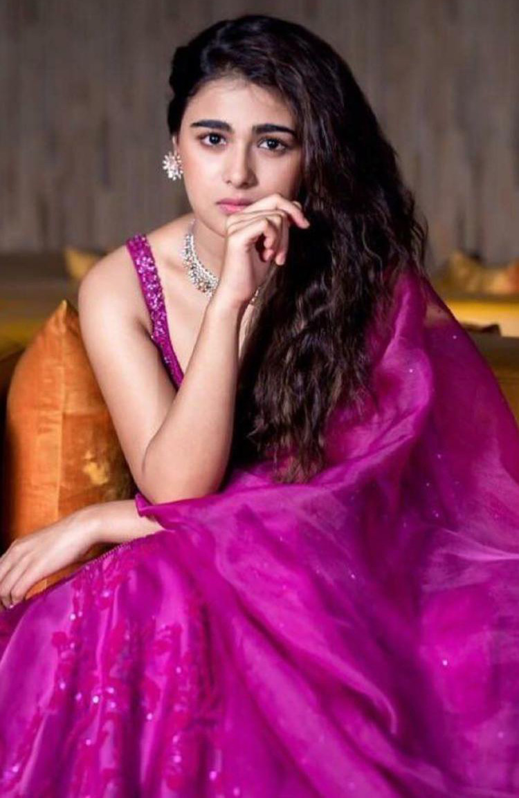 Beautiful Models in Saree