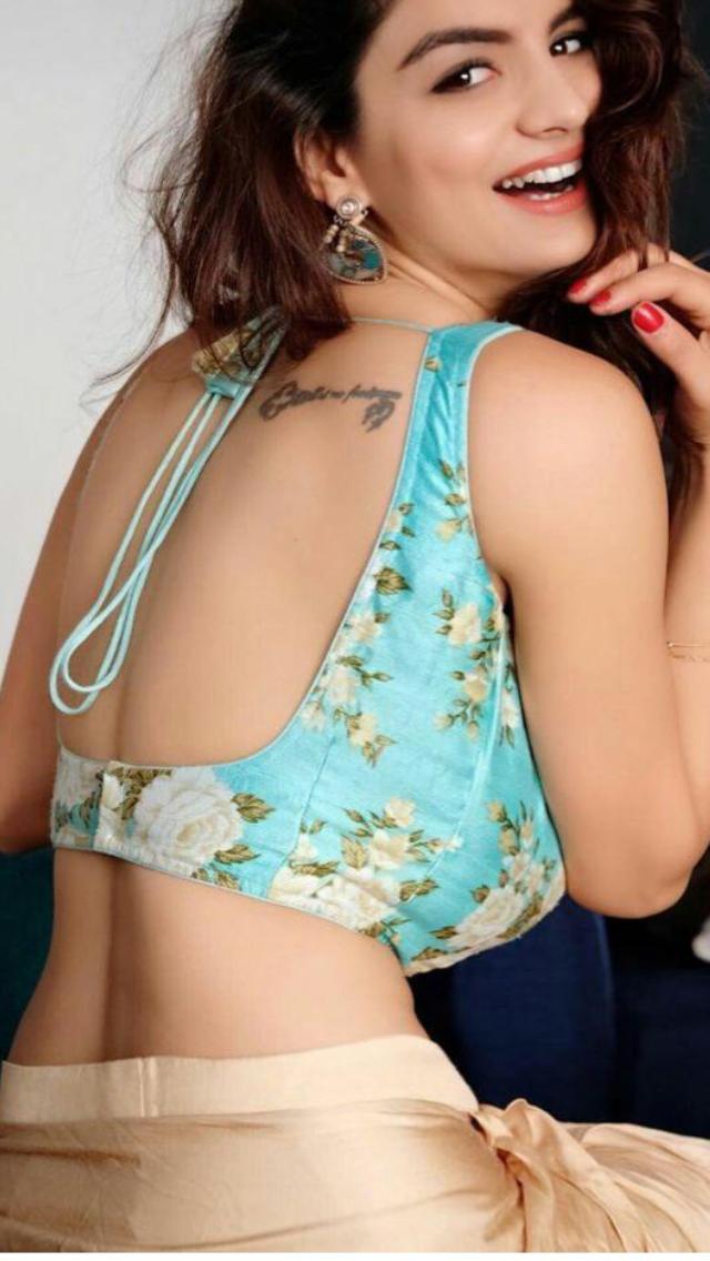 Beautiful Models in Saree