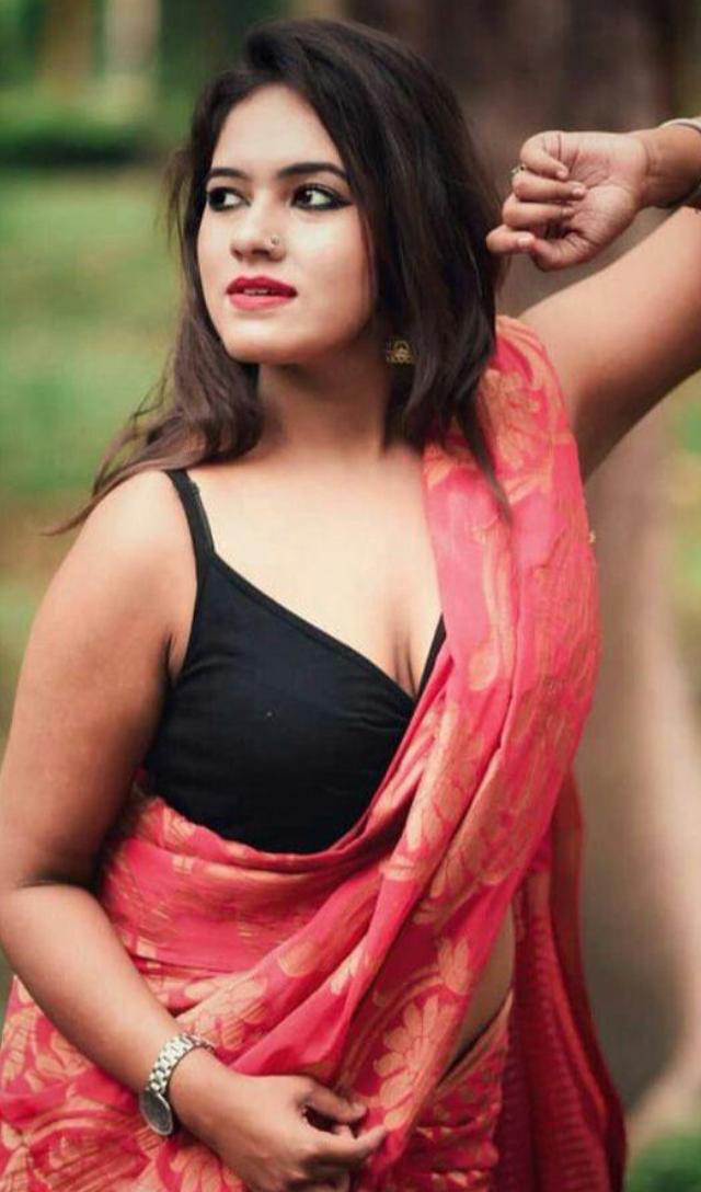 Beautiful Models in Saree