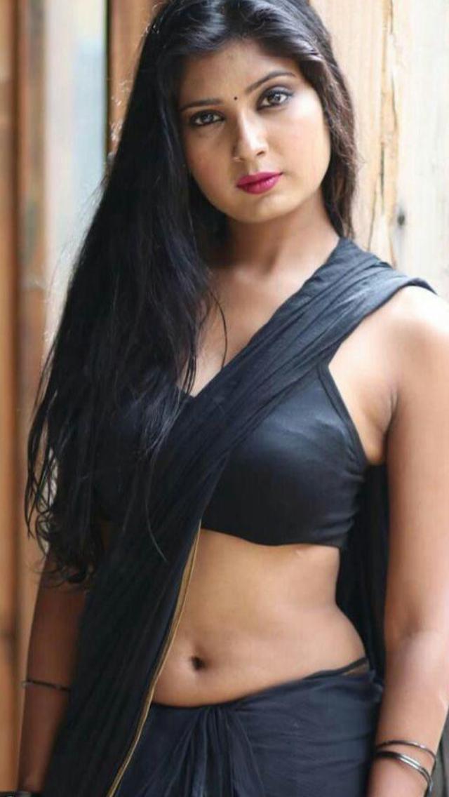 Beautiful Models in Saree