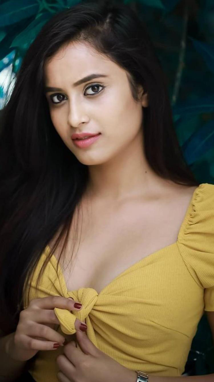 Beautiful Models in Saree