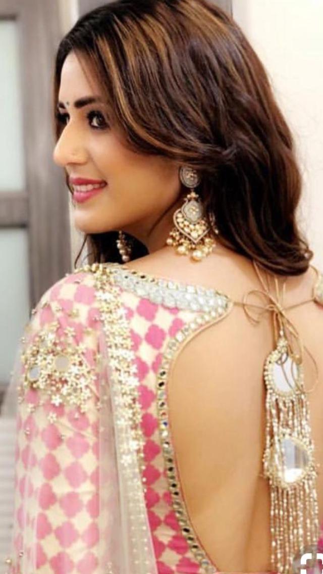 Beautiful Models in Saree