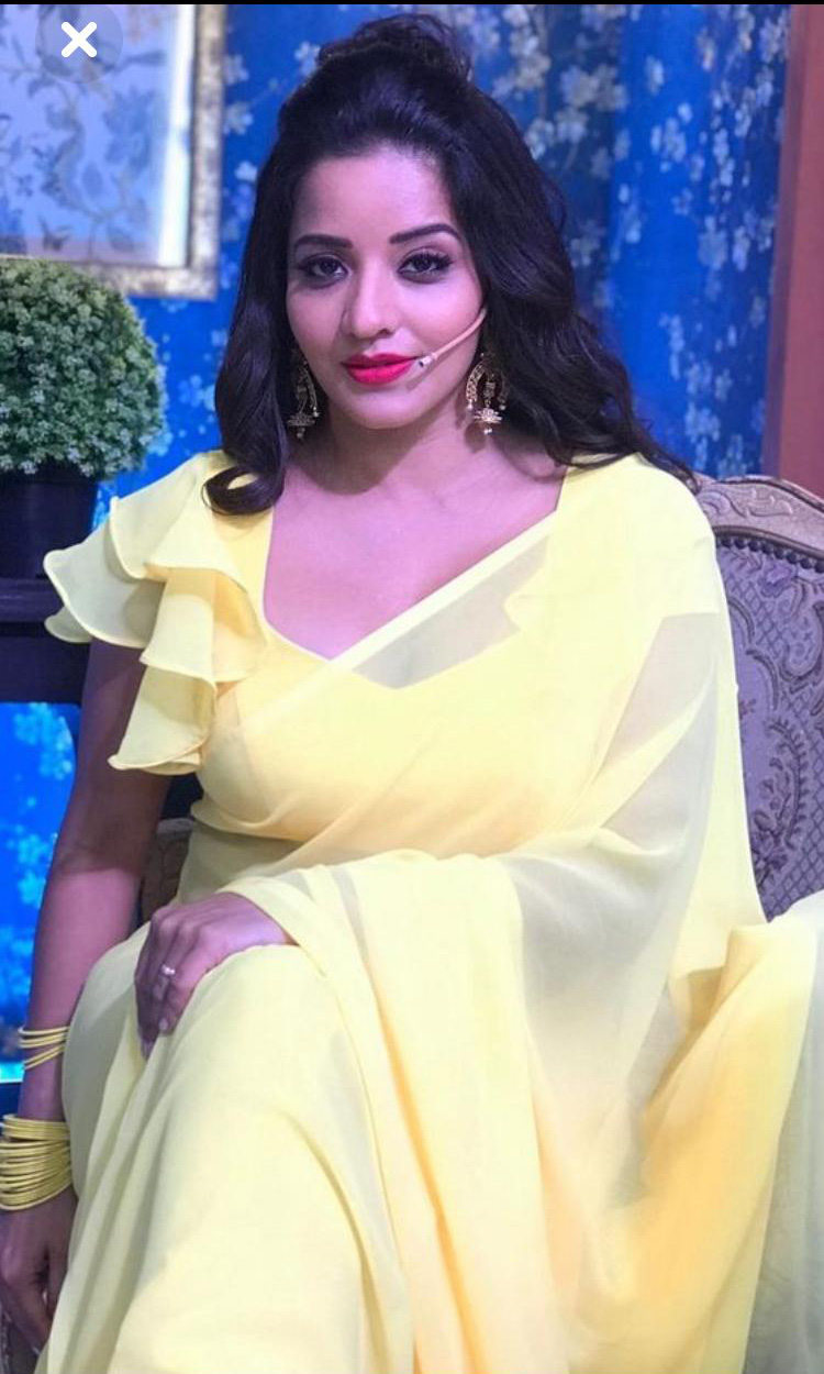 Beautiful Models in Saree