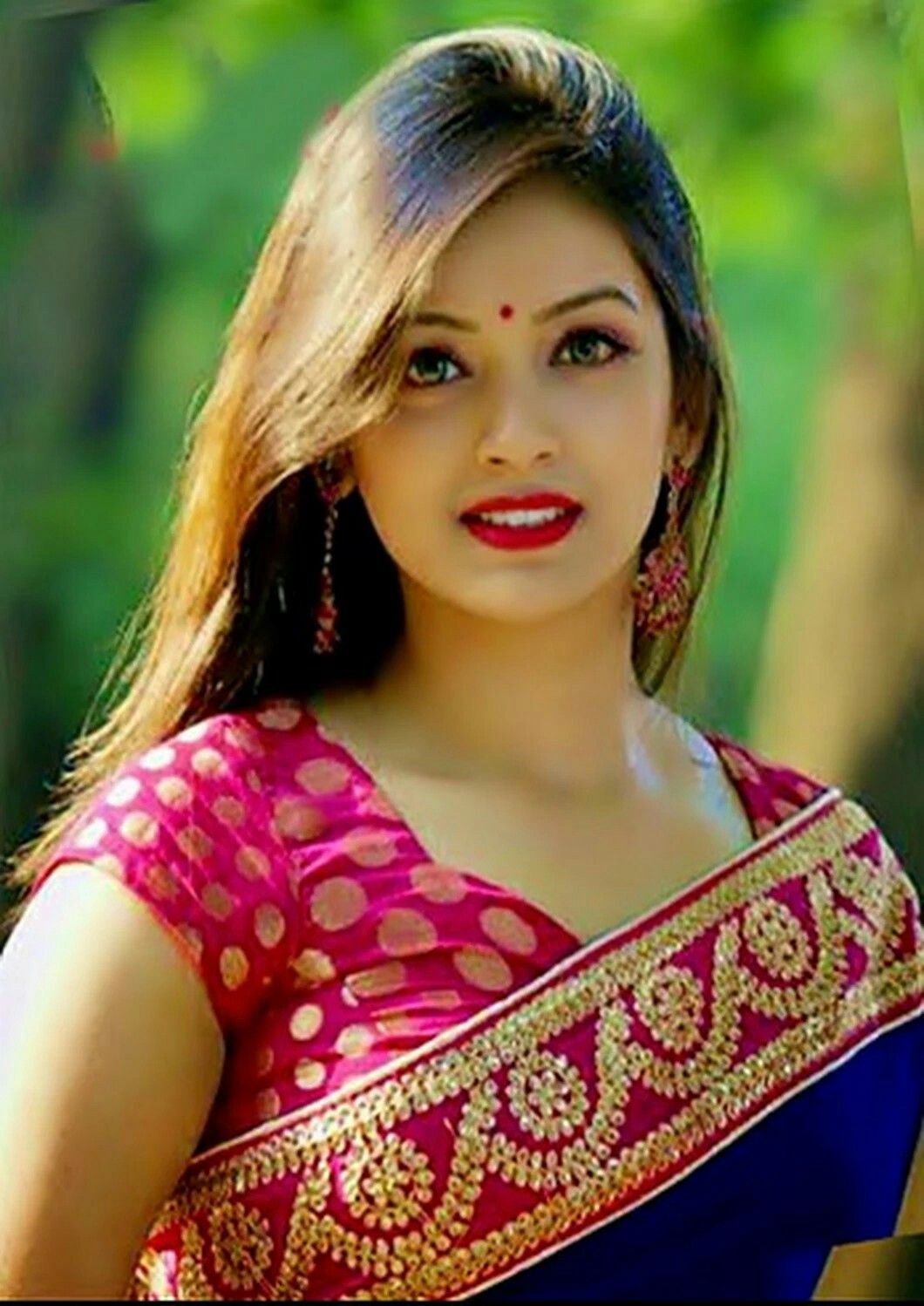 Beautiful Models in Saree