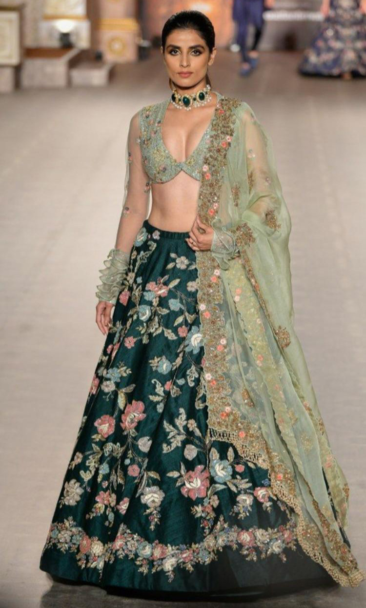 Bollywood Bridal Lehenga | Best Indian Bridal Lehenga images