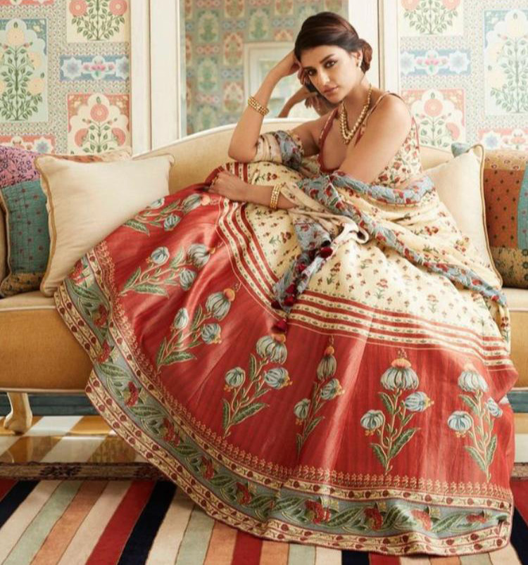 Bollywood Bridal Lehenga | Best Indian Bridal Lehenga images