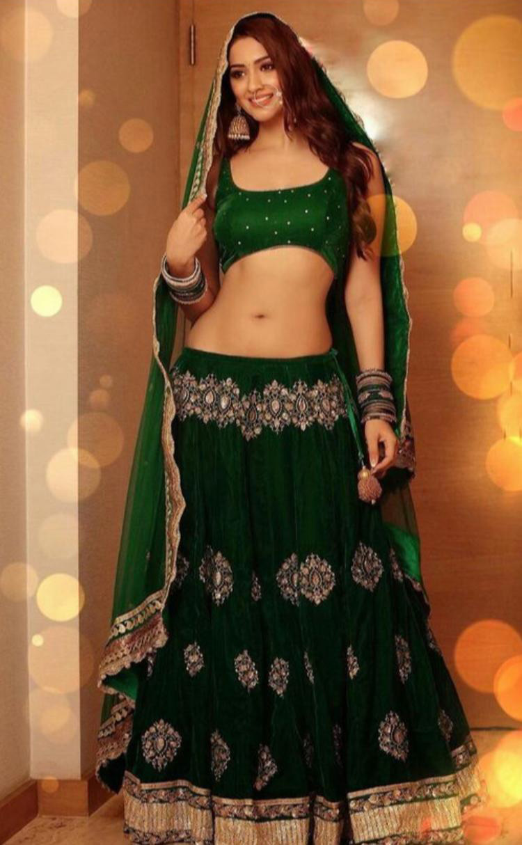 Bollywood Bridal Lehenga | Best Indian Bridal Lehenga images