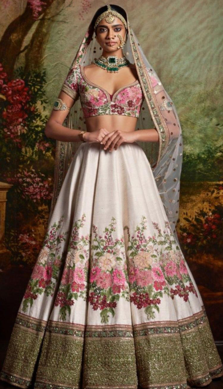 Bollywood Bridal Lehenga | Best Indian Bridal Lehenga images
