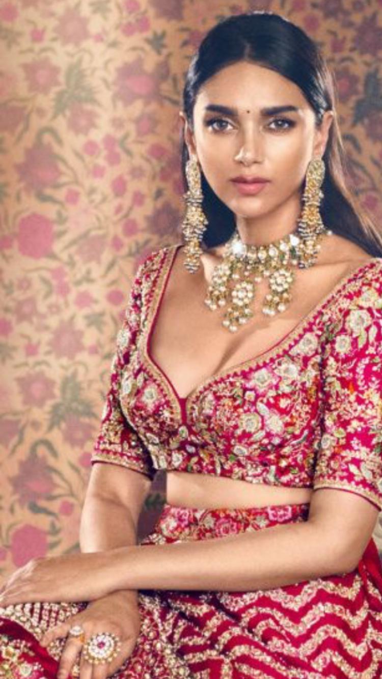 Bollywood Bridal Lehenga | Best Indian Bridal Lehenga images