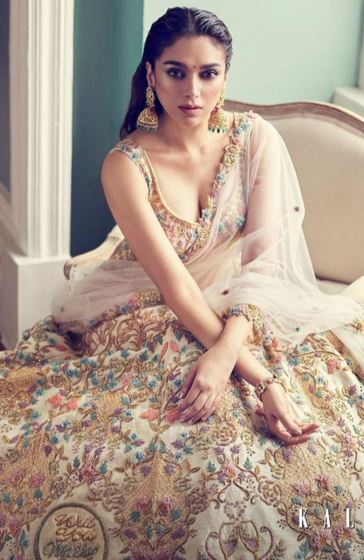 Bollywood Bridal Lehenga | Best Indian Bridal Lehenga images